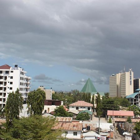 Mic Hotel Dar es Salaam Exterior photo