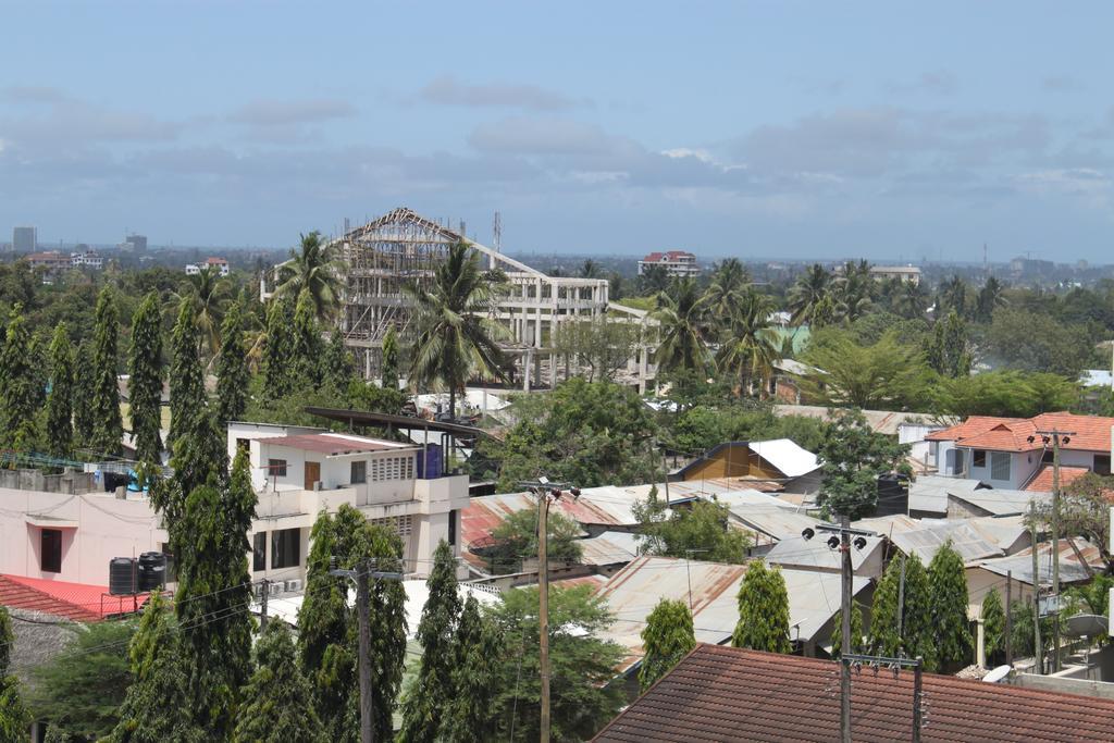 Mic Hotel Dar es Salaam Room photo