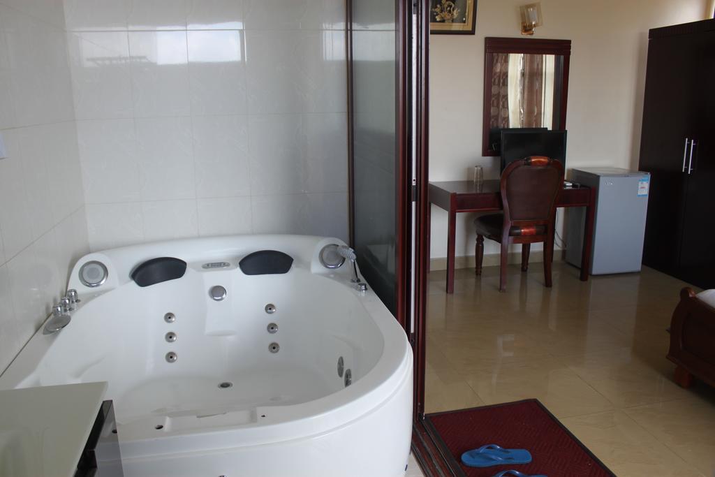 Mic Hotel Dar es Salaam Room photo