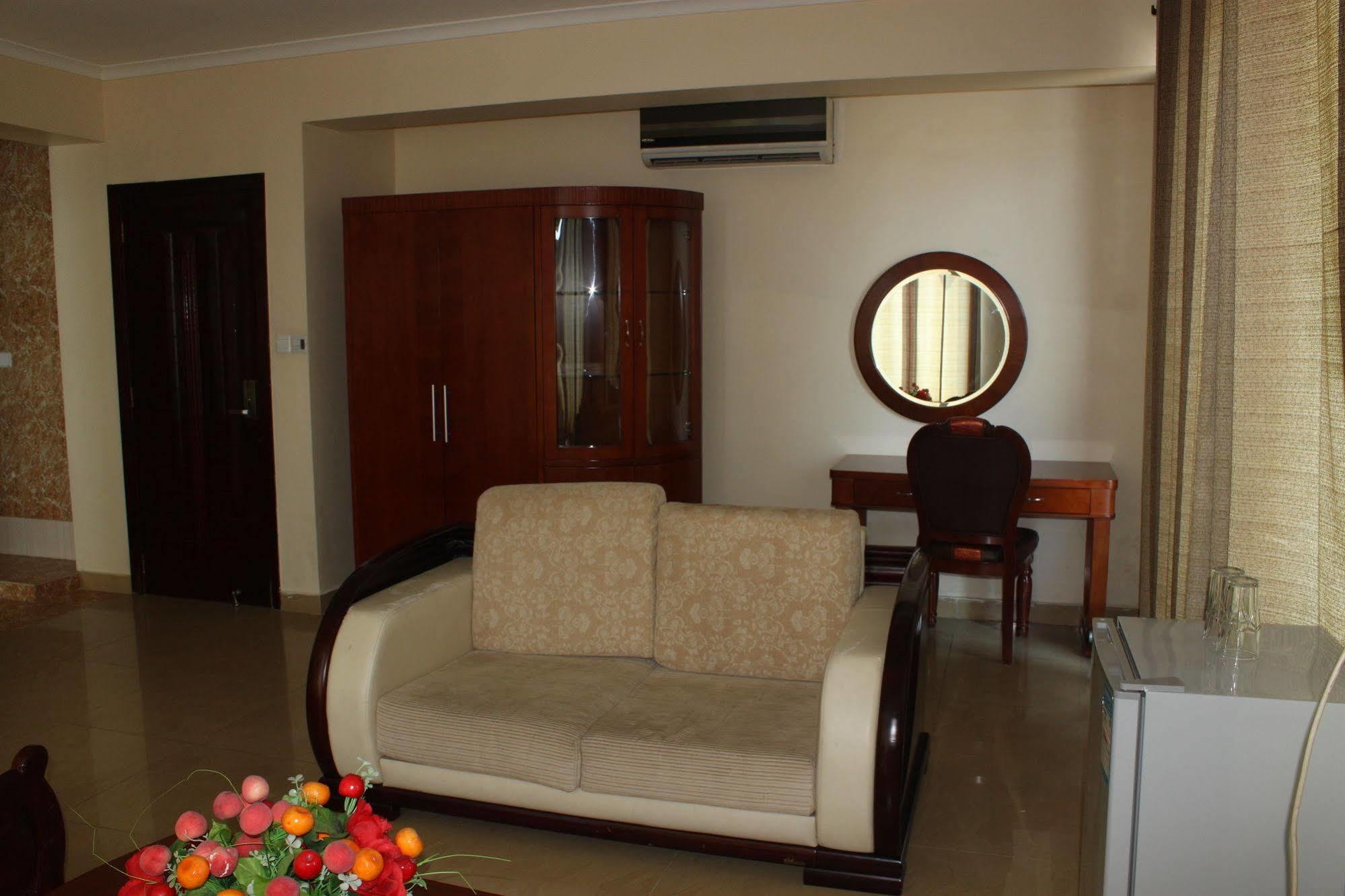 Mic Hotel Dar es Salaam Exterior photo