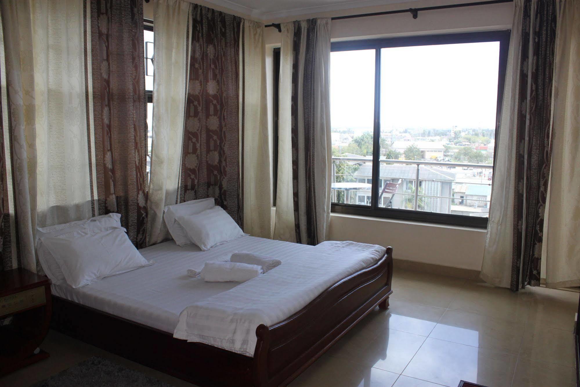Mic Hotel Dar es Salaam Exterior photo