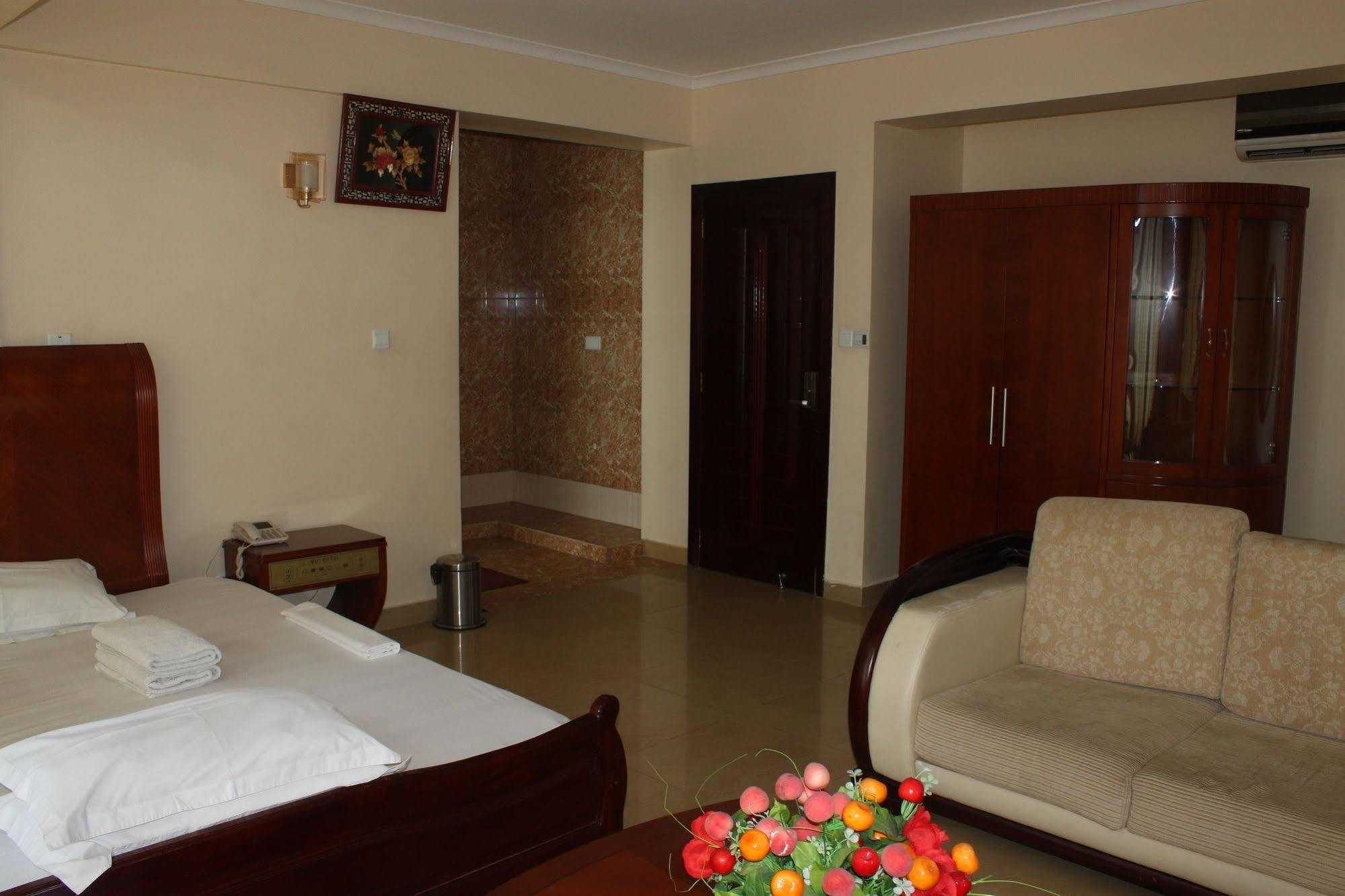 Mic Hotel Dar es Salaam Exterior photo