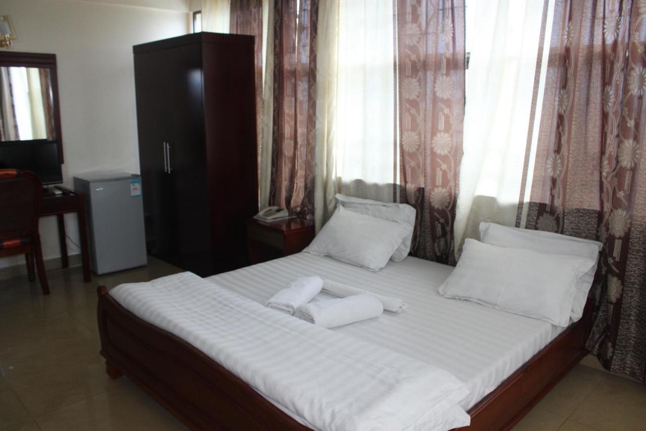 Mic Hotel Dar es Salaam Exterior photo